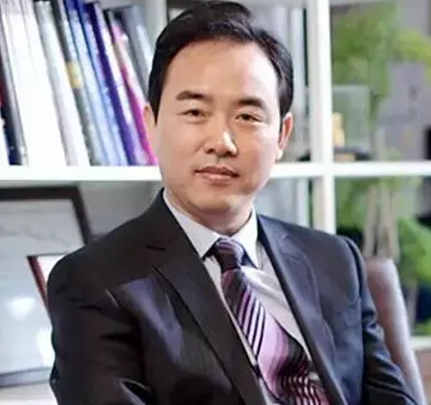 米扬丽格较有名气的隆鼻医生巫文云