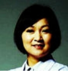 李静林割双眼皮手术多少钱?