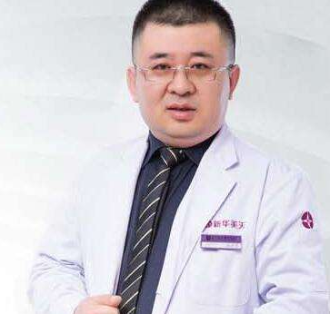 大连美天张井忠、爱德丽格刘志刚双眼皮谁好?