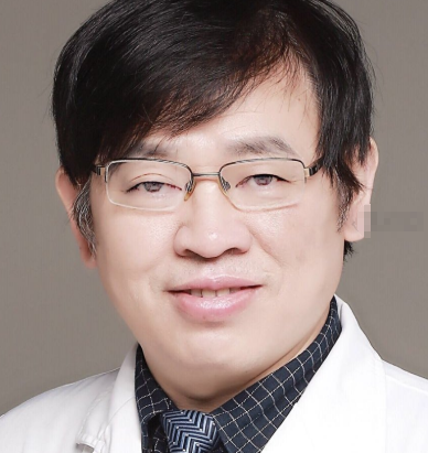 上海九院隆鼻医生谁好?