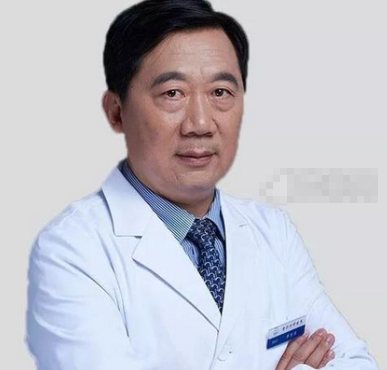 北京八大处李发成唐勇自体脂肪丰胸隆胸谁好?