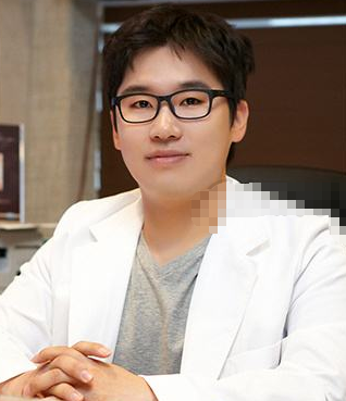 上海愉悦美联臣曹栋弼做下颌角怎么样?
